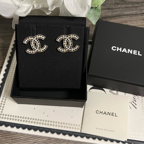 Chanel Large CC Faux Pearls & Crystal Statement Stud Earrings - Picture 1 of 10
